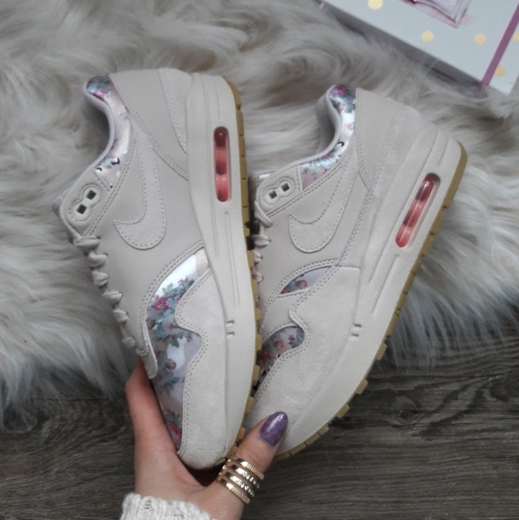 NEW Nike Air Max 1 Floral (Rare) - Picture 2 of 8